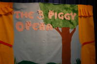 dsc_2231.jpg Devin's class play - "The Three Piggy Opera"